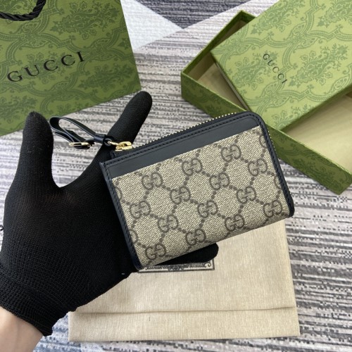 Gucci Emblem Wallet 821804 LM022 13cm
