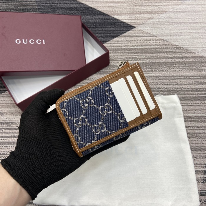 Gucci Emblem Wallet 821804 LM022 13cm