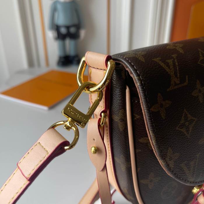 LV Escape Bag M15134 XX051 30cm