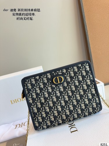 Dior 30 Montaigne Dea Clutch 007 DB571 26cm