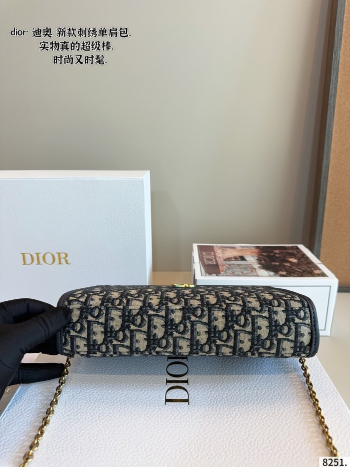 Dior 30 Montaigne Dea Clutch 007 DB571 26cm