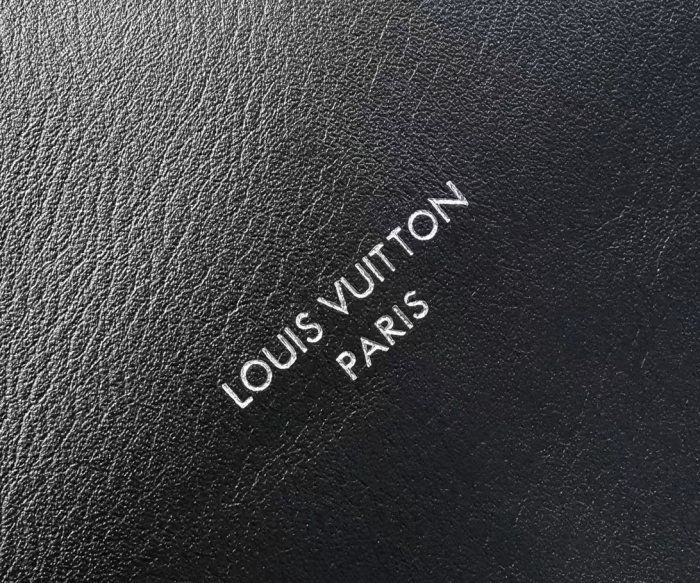 LV Off Duty Vibe Bag M25545 XX051 33cm