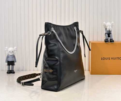 LV Off Duty Vibe Bag M25545 XX051 33cm