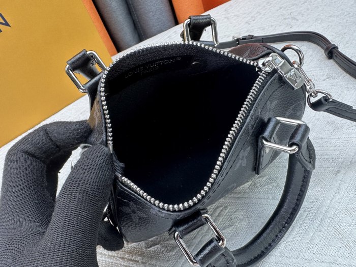 LV Nano Speedy Bag M81085 XX001 16cm
