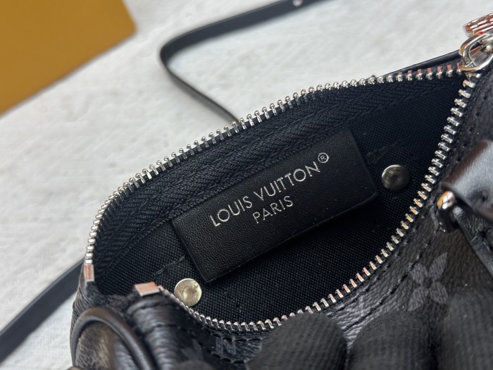LV Nano Speedy Bag M81085 XX001 16cm