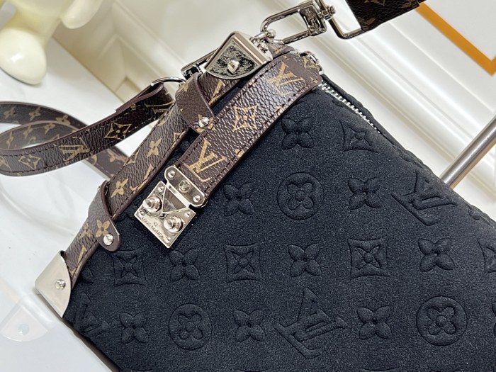 LV Side Trunk Bag M46358 XX061 21cm