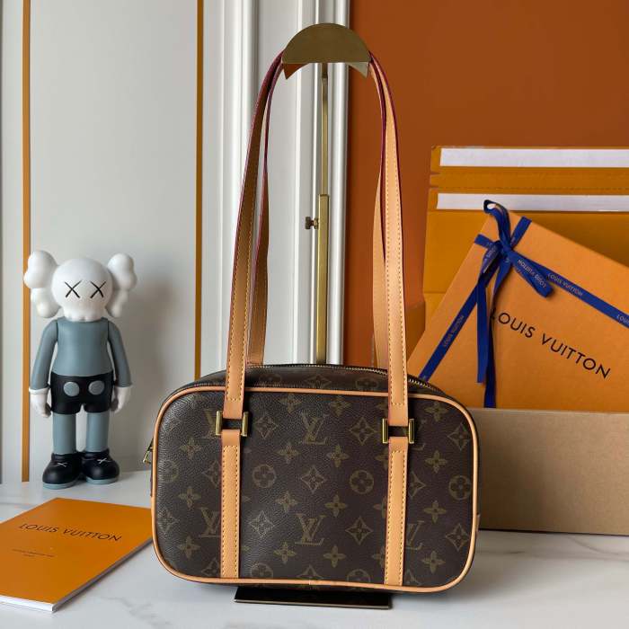 LV Cité Bag M46321 XX051 26cm