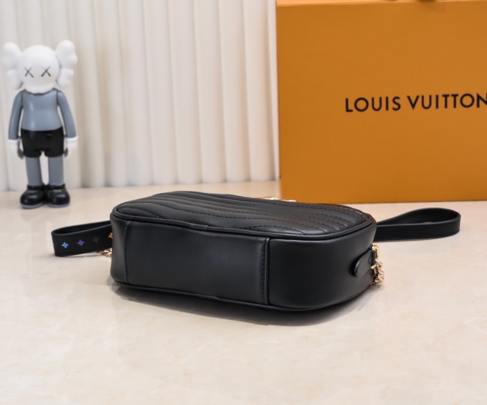 LV New Wave Bag M53682 XX061 21cm