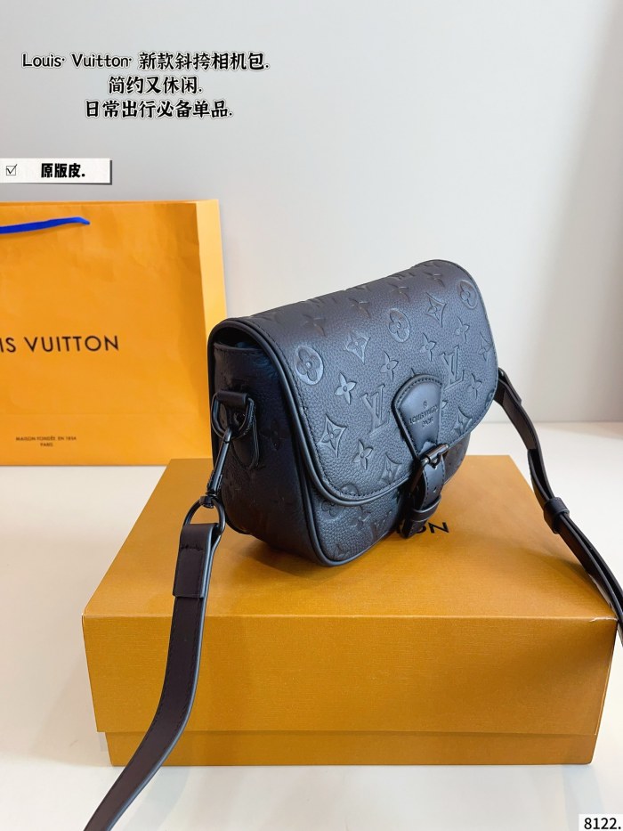 LV Outdoor Bag 190 DB522 20cm