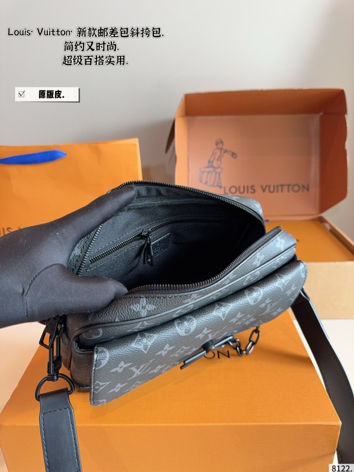 LV Outdoor Bag 186 DB522 24cm
