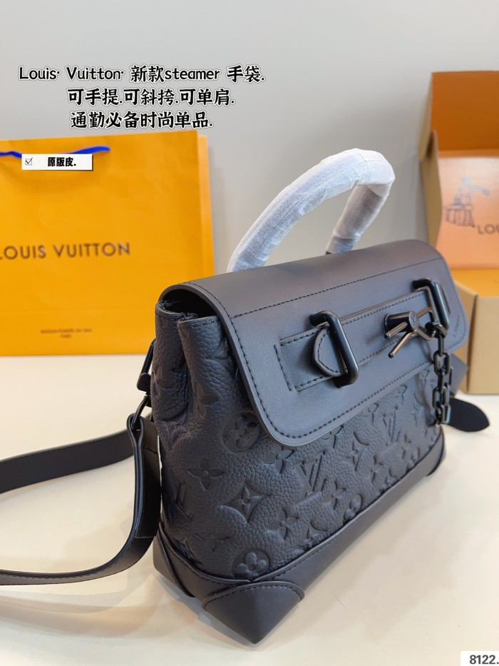 LV Outdoor Bag 195 DB591512 25cm