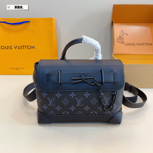 LV Outdoor Bag 195 DB591512 25cm