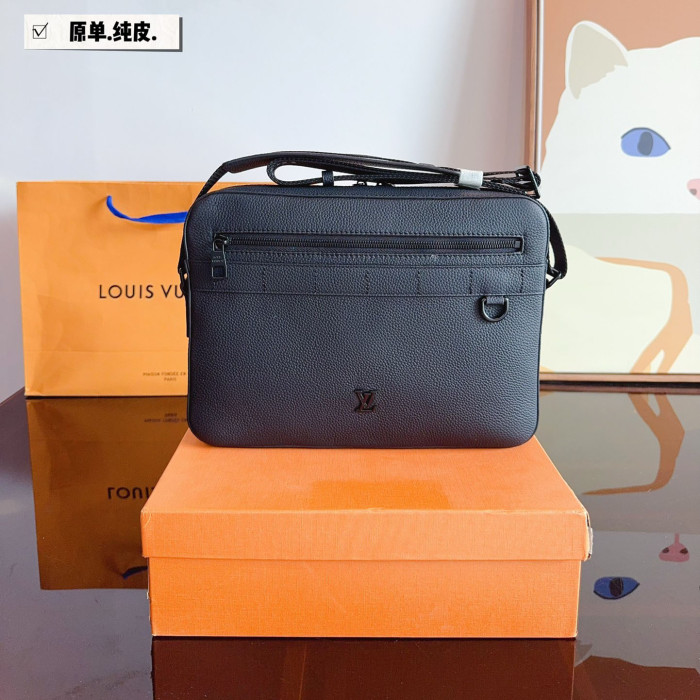 LV Outdoor Bag 208 DB052 31cm