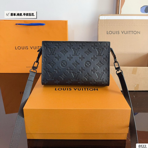 LV Outdoor Bag 199 DB532 23cm