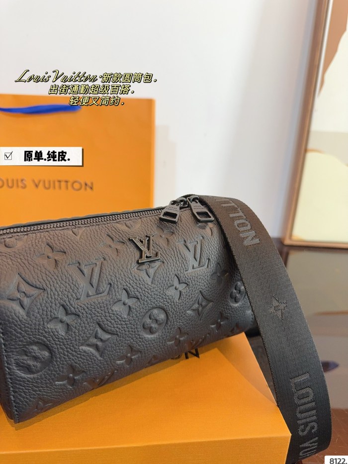 LV Outdoor Bag 198 DB522 19cm
