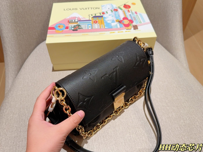 LV Shoulder Bag 229 DB012 24cm