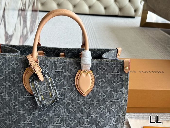 LV OnTheGo Tote 230 DB542 34cm