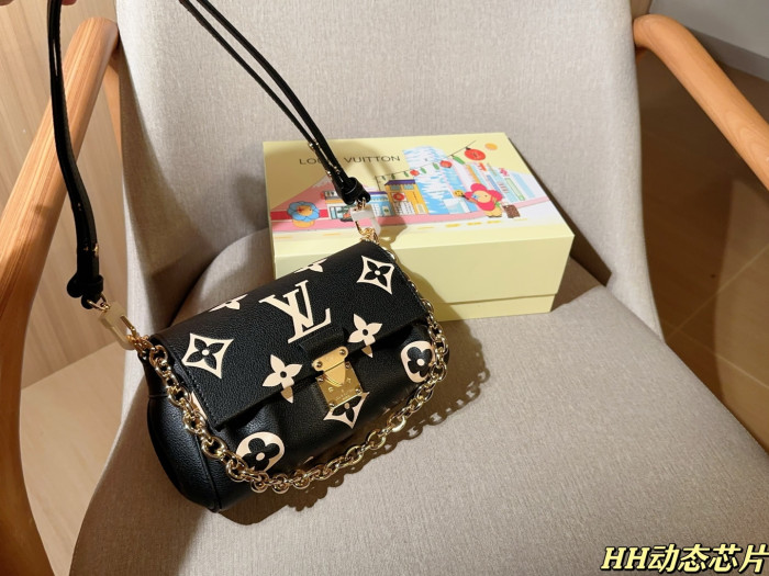 LV Shoulder Bag 229 DB012 24cm