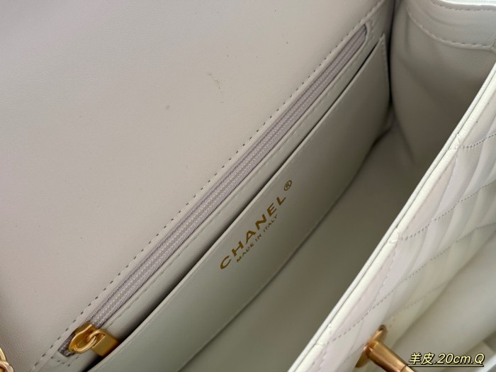 Chanel Shoulder Bag 073 DB532 20cm