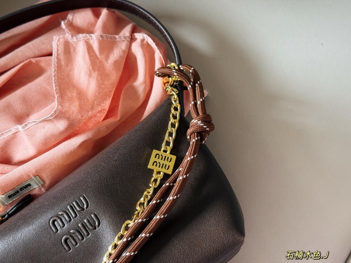 Miu Miu Hobo Bag 016 DB502 18cm