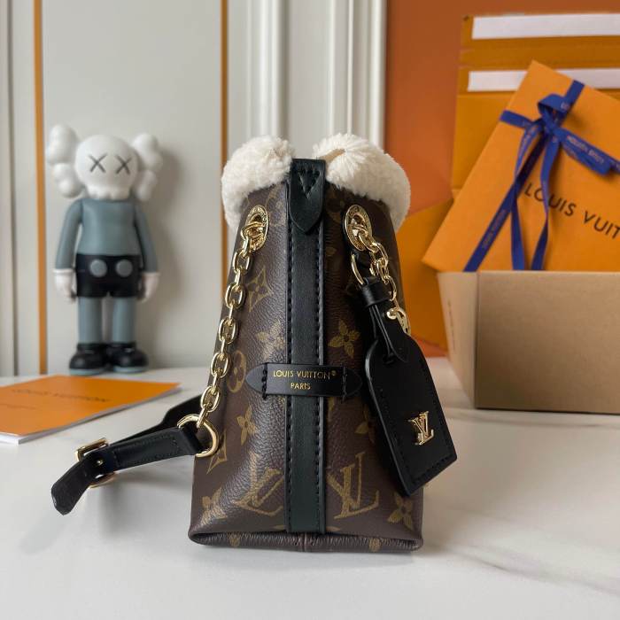 LV CarryAll BB Bag M26568 LM061 26cm