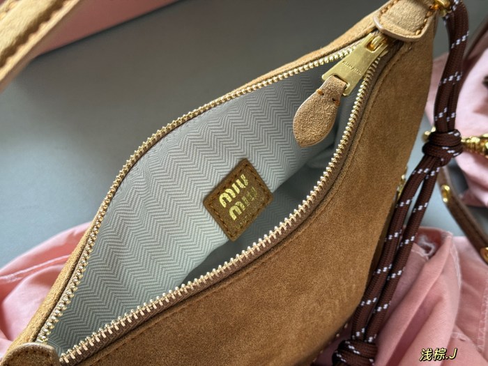 Miu Miu Hobo Bag 017 DB502 18cm