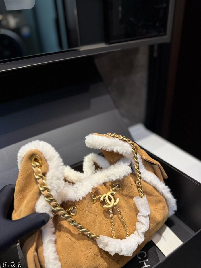 Chanel Bucket Bag 075 DB023 28cm