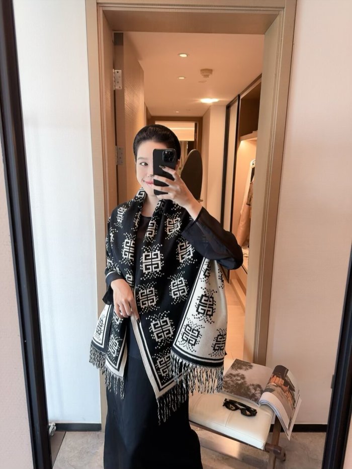Givenchy scarf 001 200*65cm