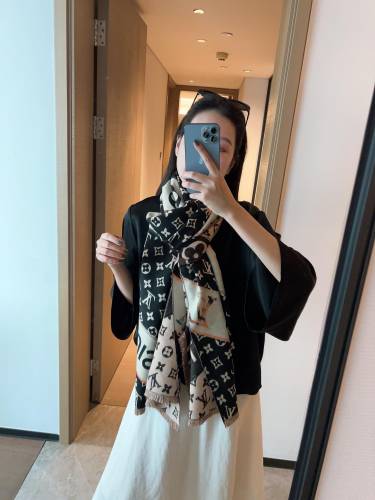 LV scarf 006 180*65cm