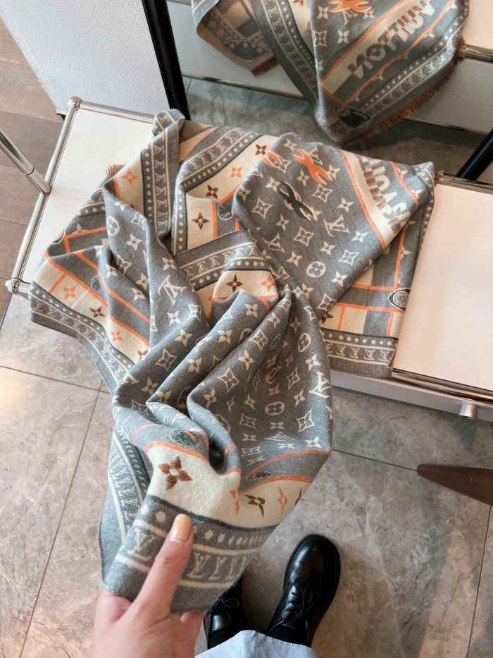 LV scarf 011 180*70cm