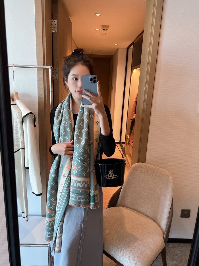 LV scarf 011 180*70cm