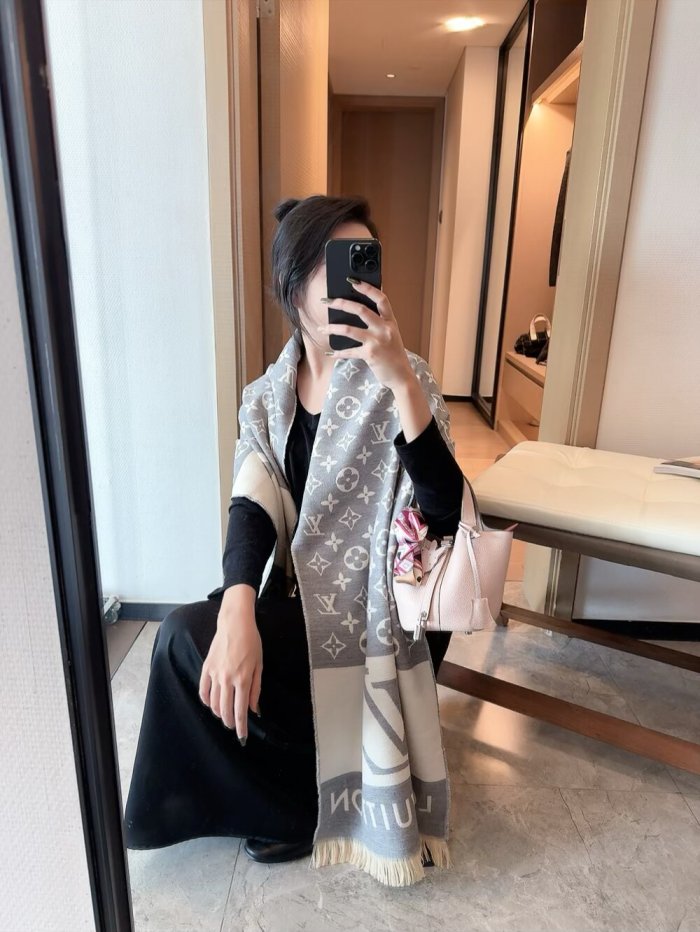 LV scarf 008 180*45cm
