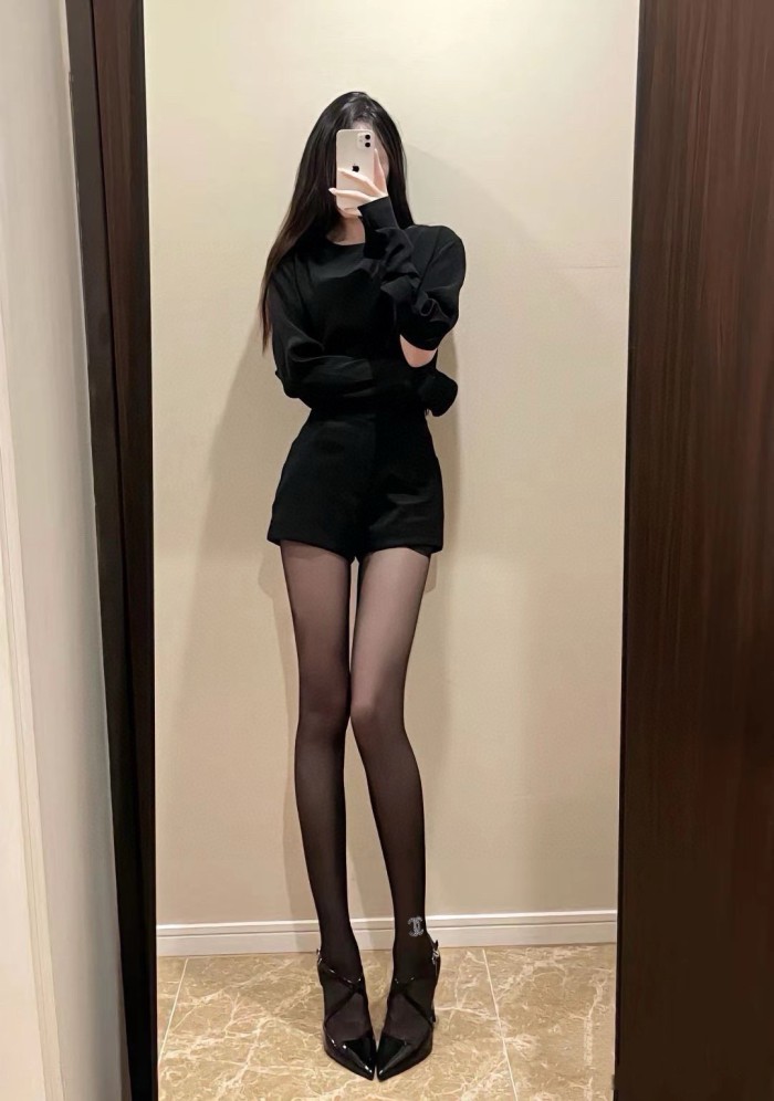 Chanel Silk Stockings 005