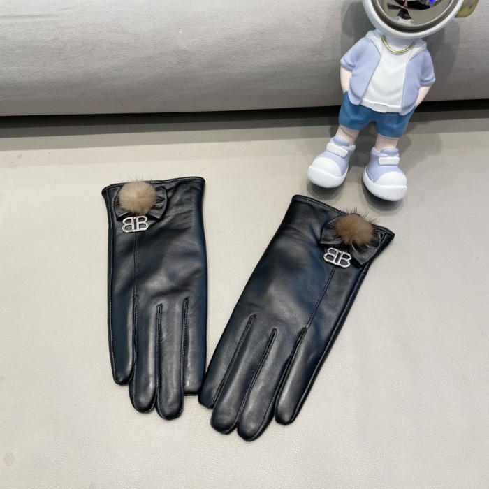 Balenciaga Gloves 001