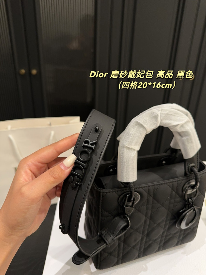 Dior Lady Dior Bag 012 DB002502512 17-24cm