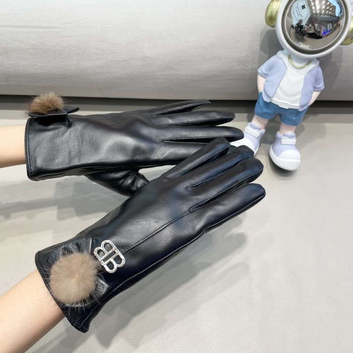 Balenciaga Gloves 001