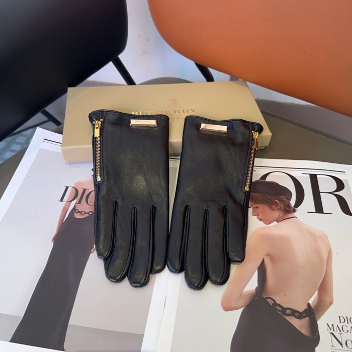 Burberry Gloves 002