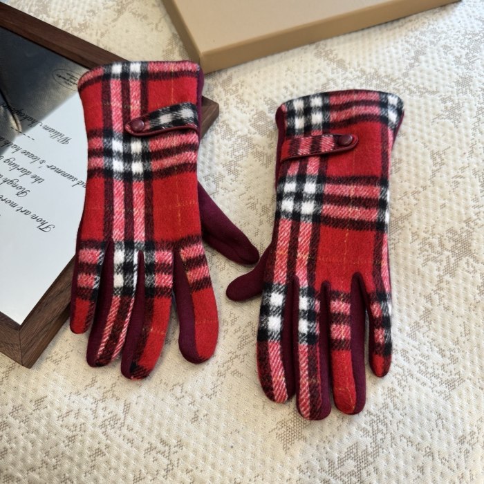 Burberry Gloves 001