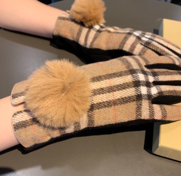 Burberry Gloves 009