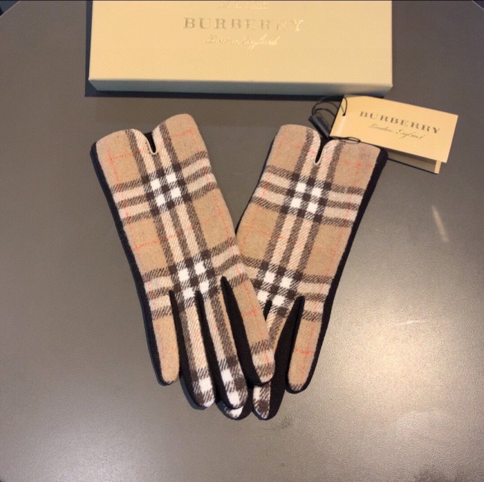 Burberry Gloves 010