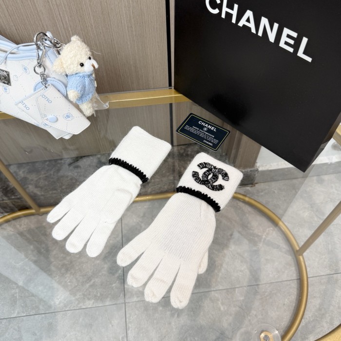 Chanel Gloves 048