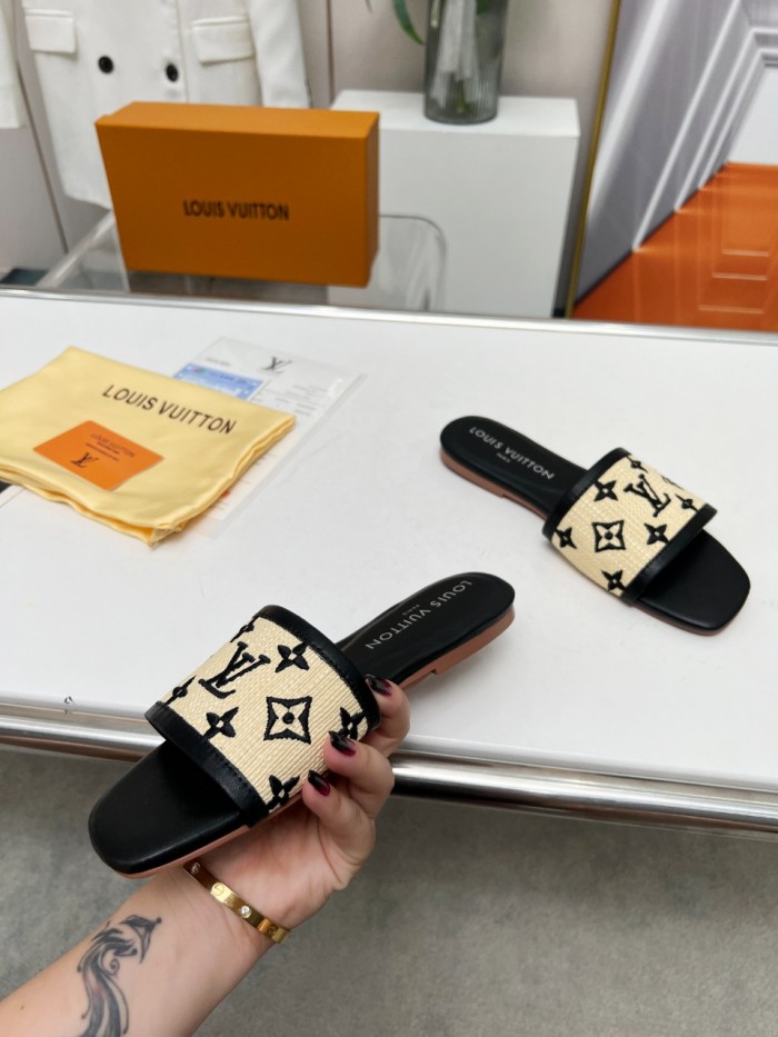 LV shoes 030 HL002