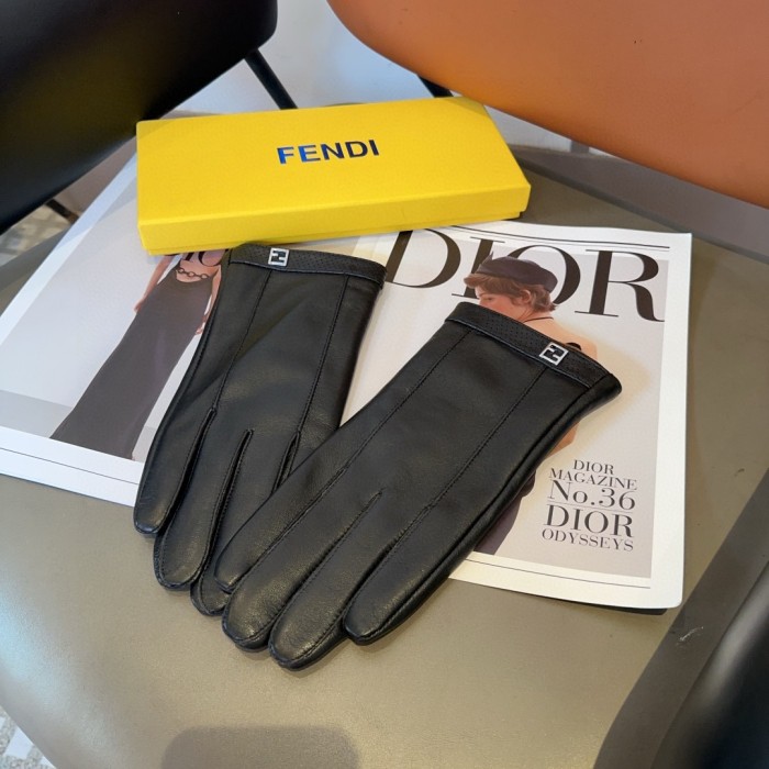 Fendi Gloves 002