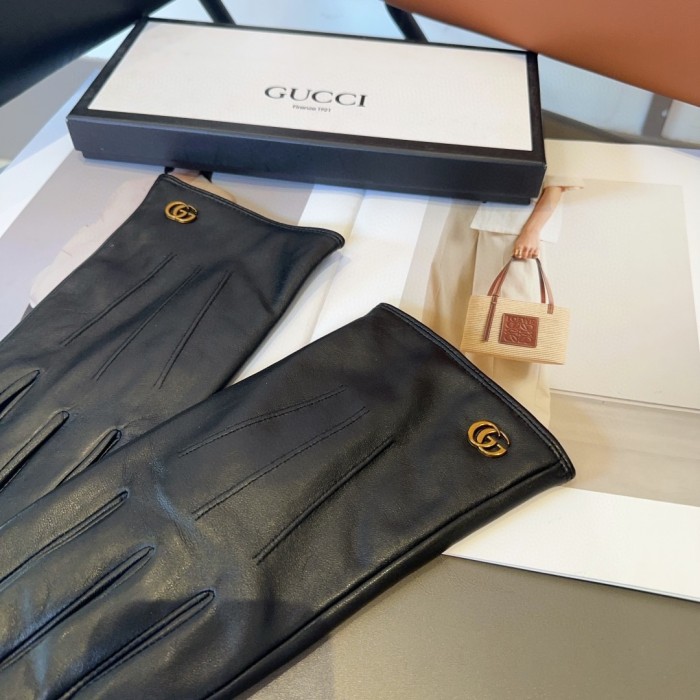 Gucci Gloves 005