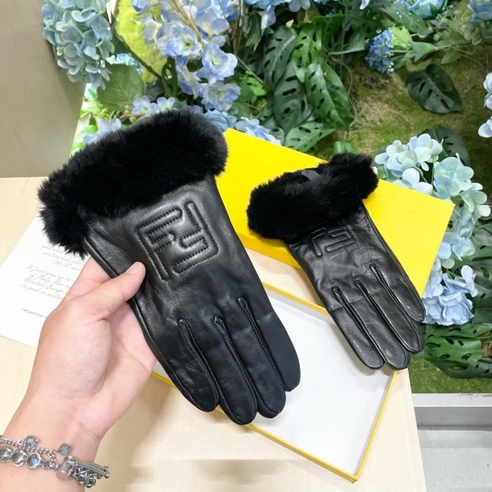 Fendi Gloves 003