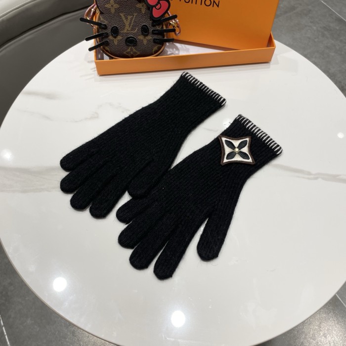 LV Gloves 013