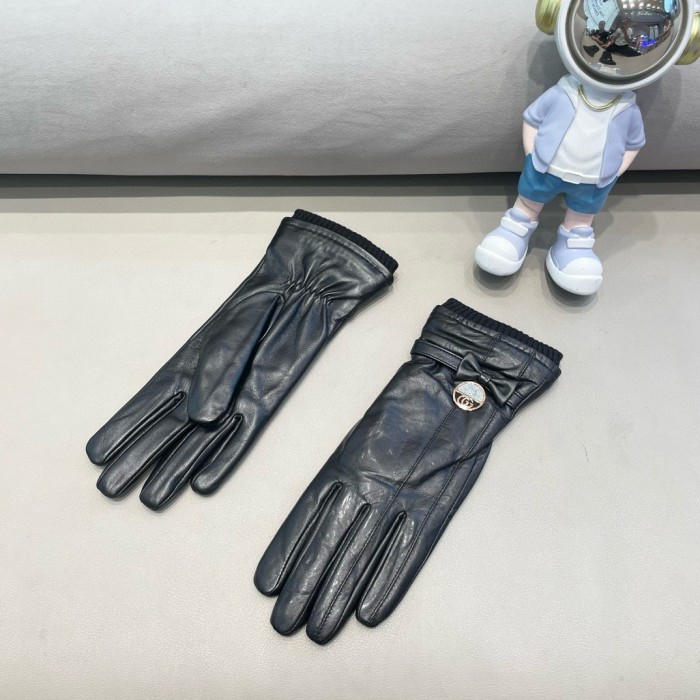 Gucci Gloves 016