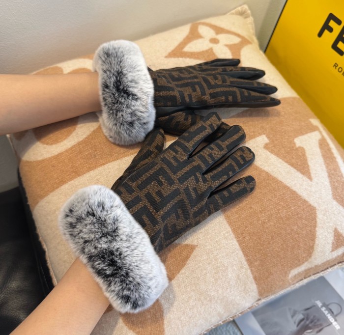 Fendi Gloves 004