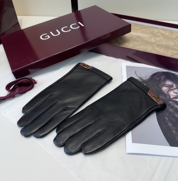 Gucci Gloves 008