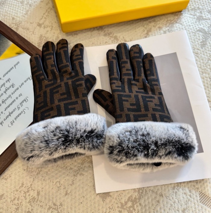 Fendi Gloves 004